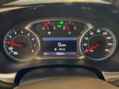 Used 2022 Chevrolet Traverse LT w/ LPO, Floor Liner Package FWD image 11