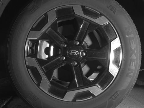 Used 2026 Hyundai Santa Fe SEL FWD image 15