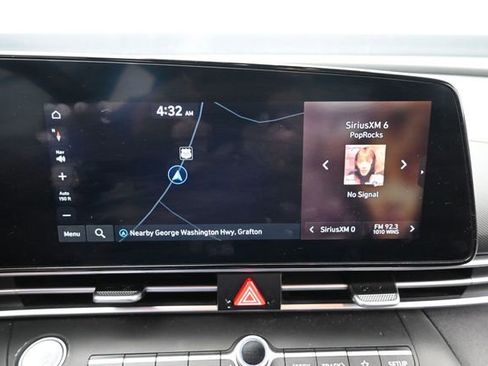 Used 2023 Hyundai Elantra SEL w/ Convenience Package FWD image 14