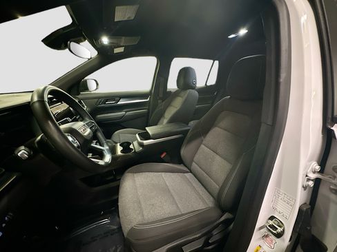 Used 2025 GMC Terrain Elevation AWD/4WD image 13
