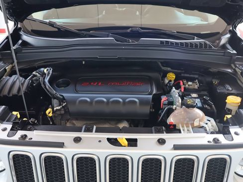 Used 2017 Jeep Renegade Limited FWD image 42