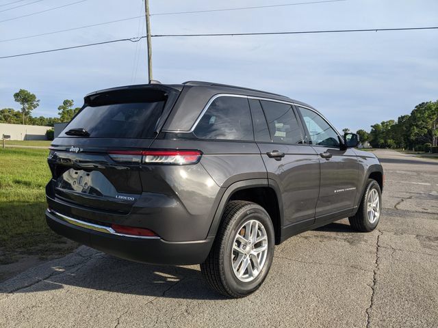 New 2025 Jeep Grand Cherokee Laredo X RWD image 4