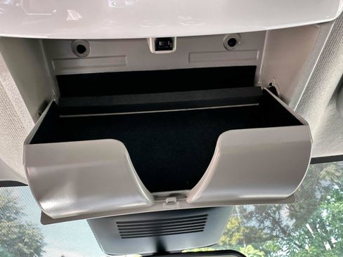 Certified 2023 Nissan Sentra SV FWD image 32