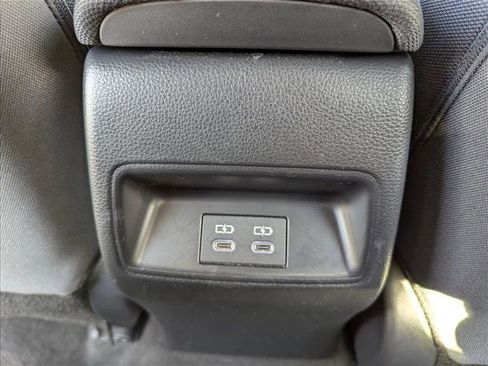 Used 2025 Toyota Corolla LE image 16