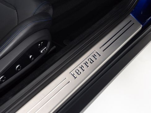 Used 2019 Ferrari GTC4Lusso T RWD image 43
