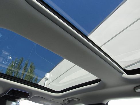 Certified 2022 Mercedes-Benz C 300 4MATIC Sedan image 28