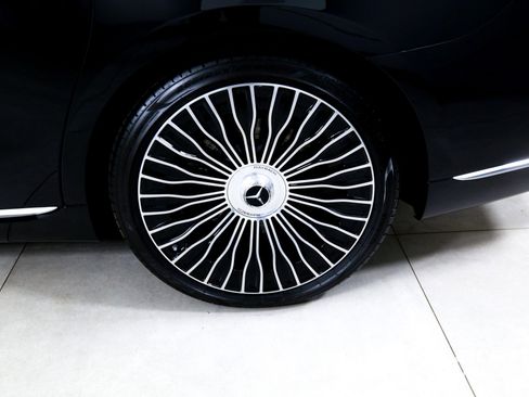 Used 2023 Mercedes-Benz Maybach S 680 4MATIC w/ Manufaktur Leather Package image 41