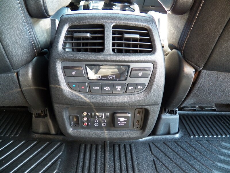 Used 2017 Honda Pilot Elite image 15