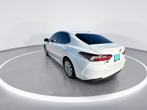 Used 2021 Toyota Camry LE FWD image 6