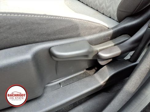 Used 2024 Chevrolet Equinox LS w/ Driver Confidence II Package FWD image 24