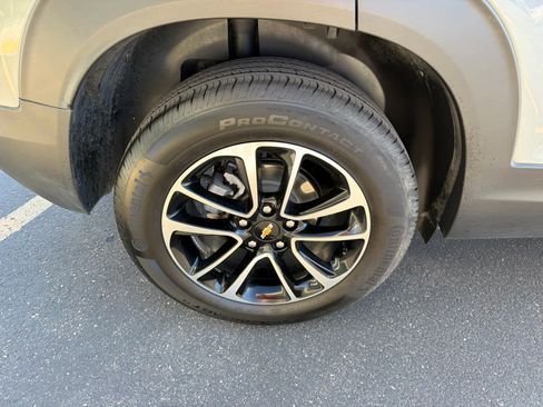 Used 2025 Chevrolet TrailBlazer LT image 10