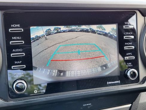 Used 2020 Toyota Tacoma SR AWD/4WD image 28