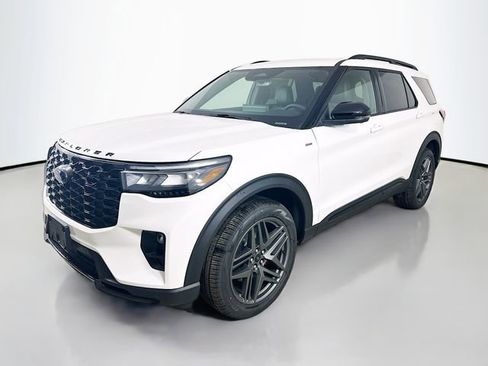 New 2026 Ford Explorer ST-Line w/ ST-Line Street Pack image 3