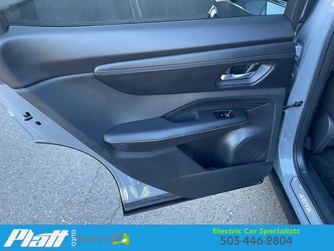 Used 2024 Nissan Ariya FWD image 35