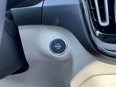 New 2026 Volvo XC40 B5 Plus w/ Protection Package Premier image 34