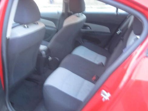 Used 2014 Chevrolet Cruze LS image 9
