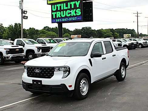 Used 2025 Ford Maverick XL w/ Equipment Group 102A AWD/4WD image 2