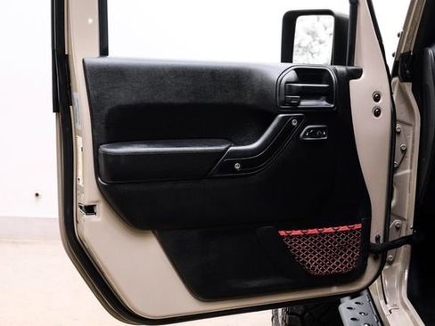 Used 2017 Jeep Wrangler Rubicon AWD/4WD image 62