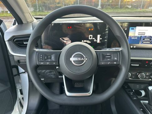 New 2026 Nissan Kicks S image 23