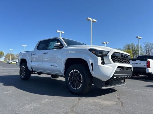 New 2026 Toyota Tacoma TRD Sport RWD image 3