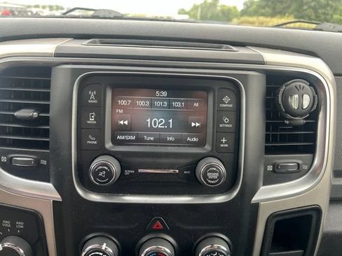 Used 2017 RAM 2500 SLT AWD/4WD image 29