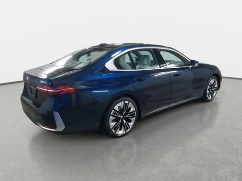 New 2026 BMW 530i w/ Premium Package image 5