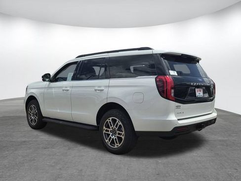 New 2026 Ford Expedition Active RWD image 3