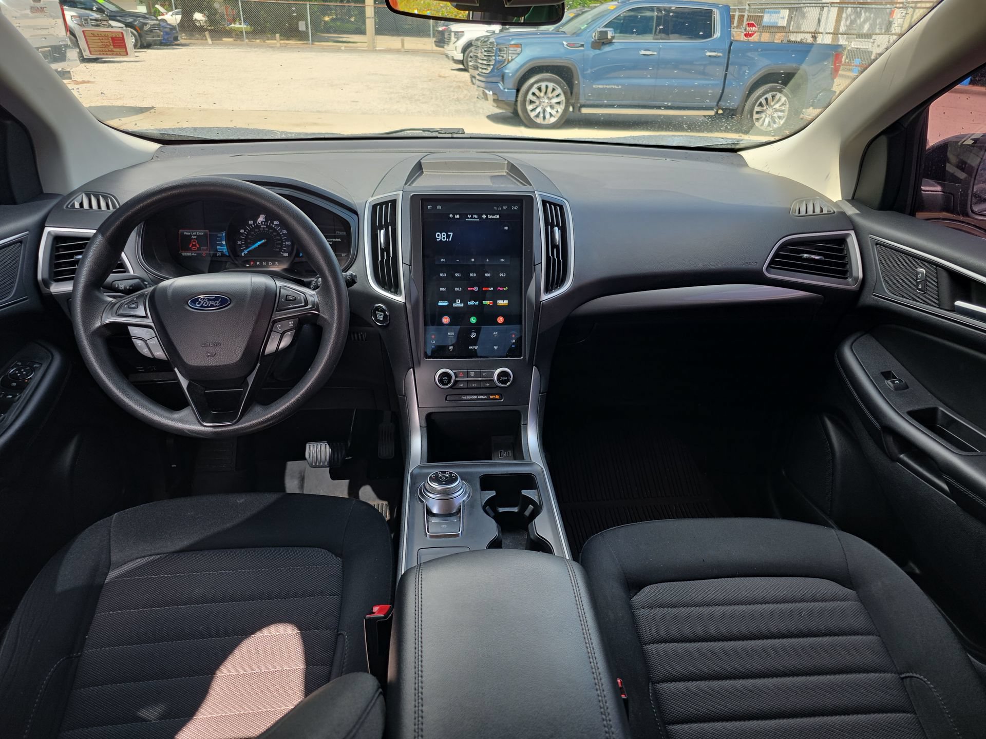 Used 2022 Ford Edge SE w/ Black Appearance Package AWD/4WD image 9