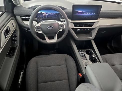 Used 2026 Ford Explorer Active RWD image 11