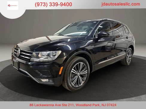 Used 2018 Volkswagen Tiguan SEL image 1