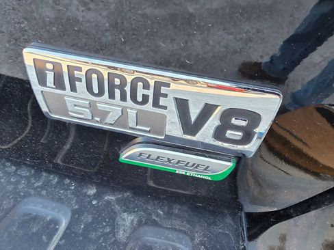 Used 2014 Toyota Sequoia Platinum image 27