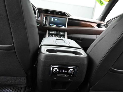 Used 2021 GMC Yukon Denali w/ Denali Premium Package RWD image 29