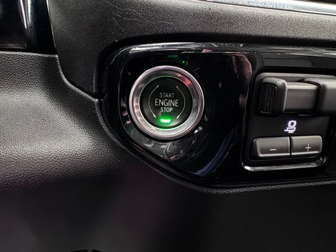 Certified 2024 Chevrolet Silverado 2500 LTZ AWD/4WD image 23