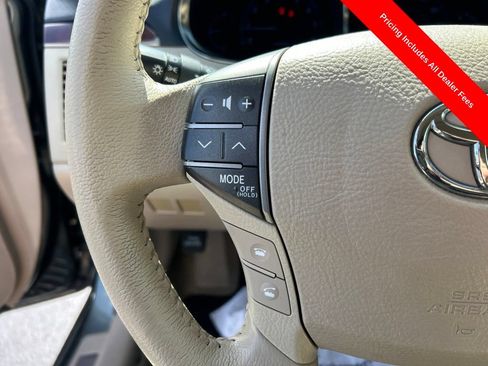 Used 2011 Toyota Avalon FWD image 7