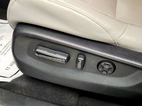 Used 2017 Honda CR-V EX-L image 11