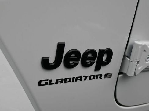 New 2026 Jeep Gladiator Willys image 27