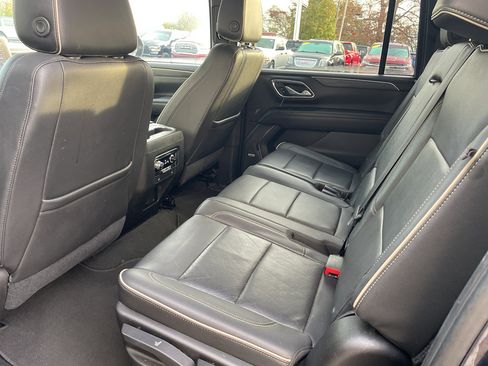 Used 2021 GMC Yukon XL SLT image 11