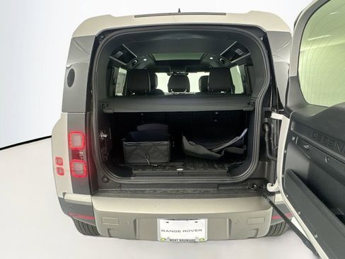 New 2026 Land Rover Defender 110 S image 26