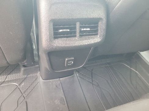 Used 2023 Chevrolet Equinox LT AWD/4WD image 30
