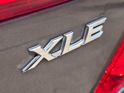 Used 2014 Toyota Camry XLE FWD image 8