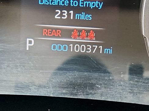 Used 2019 Toyota RAV4 LE image 19