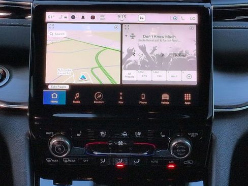 Certified 2022 Jeep Grand Cherokee Overland AWD/4WD image 17