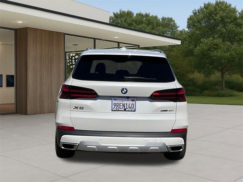 Used 2025 BMW X5 sDrive40i image 7