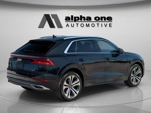 Used 2022 Audi Q8 Prestige w/ Prestige Package AWD/4WD image 7