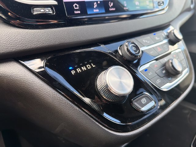Used 2026 Chrysler Pacifica Select FWD image 23