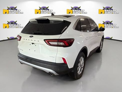 Used 2023 Ford Escape Active w/ Tech Pack #1 AWD/4WD image 4