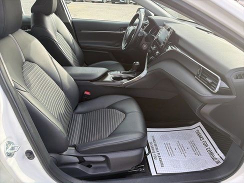 Used 2023 Toyota Camry SE image 17
