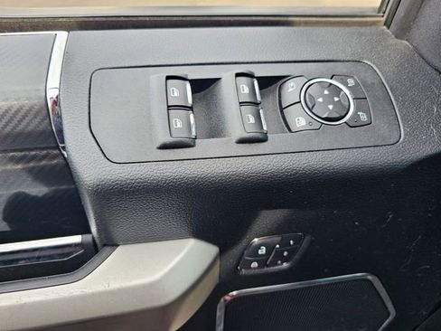 Used 2018 Ford F150 Lariat w/ Equipment Group 502A Luxury AWD/4WD image 11