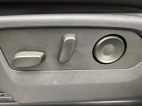 Certified 2024 Chevrolet Silverado 2500 ZR2 w/ Technology Package image 32