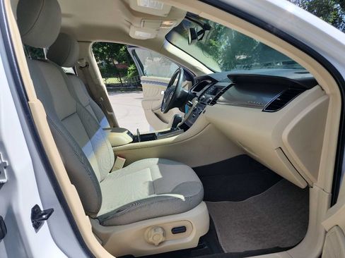 Used 2015 Ford Taurus SEL FWD image 36